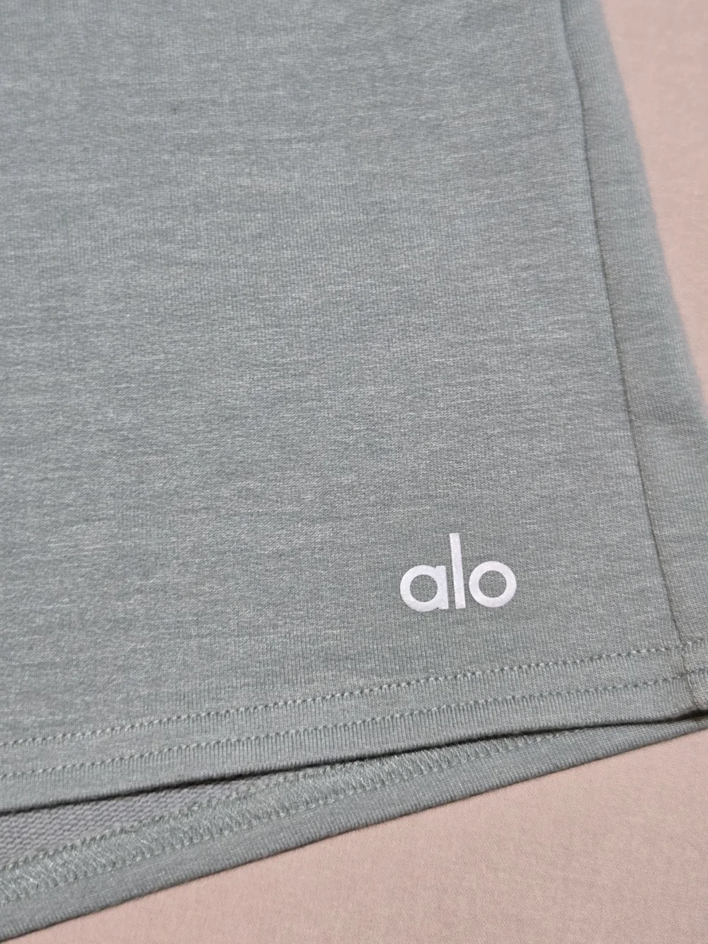 Alo Yoga Women’s L Blue Athletic Athleisure Yoga Workout Everyday Shorts
